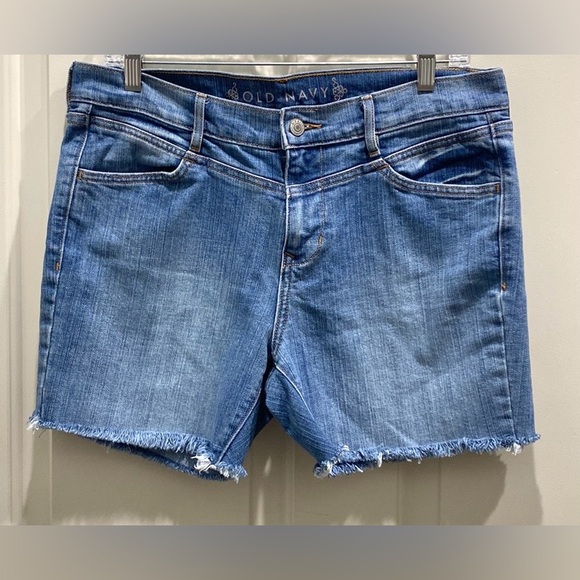 Old Navy Pants - Old Navy Blue Medium Wash Pockets Cut Off Denim Blue Jean Shorts Size 12
